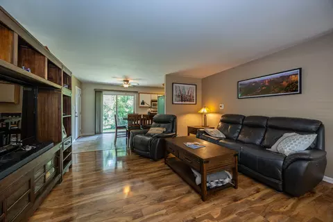 2818 Limerick Dr, Cary, IL 60013 photo 4