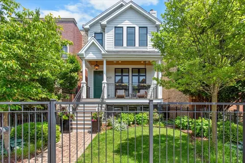 4123 N Oakley Ave, Chicago, IL 60618