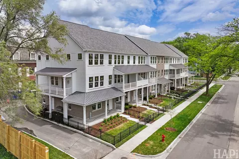 120 Washington St #2, Barrington, IL 60010