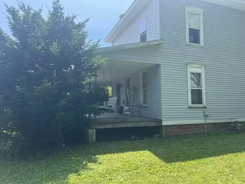 105 N Jackson St, Philo, IL 61864 photo 2