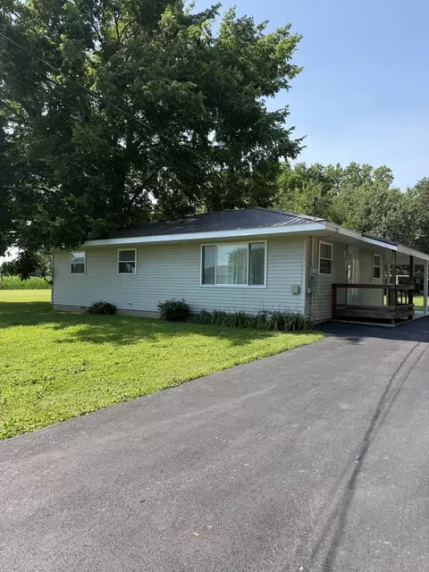 230 W Central St, Atwood, IL 61913