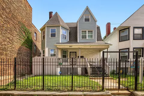 1957 E 72nd St, Chicago, IL 60649