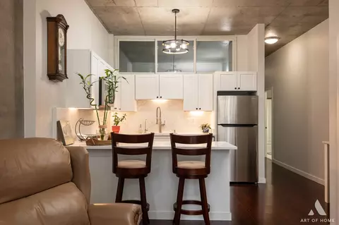 235 W Van Buren St #2216, Chicago, IL 60607