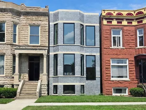 Exterior - 530 E 44th Pl, Chicago, IL 60653 photo 2 of 3