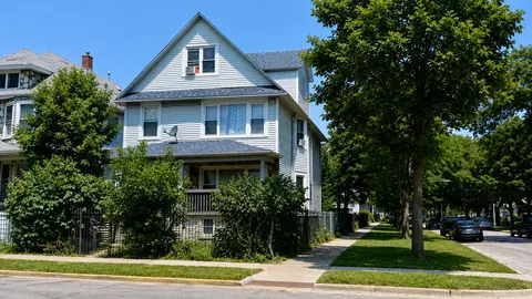 5400 W Augusta Blvd, Chicago, IL 60651