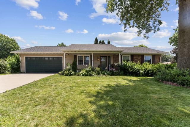 1415 W 55th St, Davenport, IA 52806