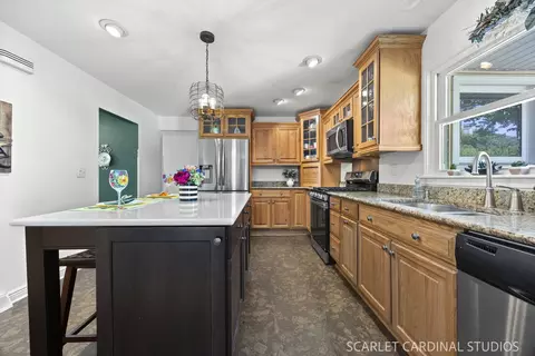 446 Hamilton Dr, Wheaton, IL 60189 photo 6
