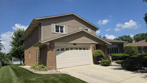 15412 Walnut Rd, Oak Forest, IL 60452 photo 3
