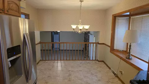 15412 Walnut Rd, Oak Forest, IL 60452 photo 8