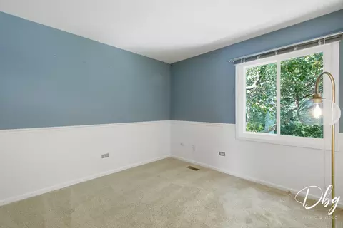 Bedroom - 5380 Oakview Ln, Gurnee, IL 60031 photo 11 of 11