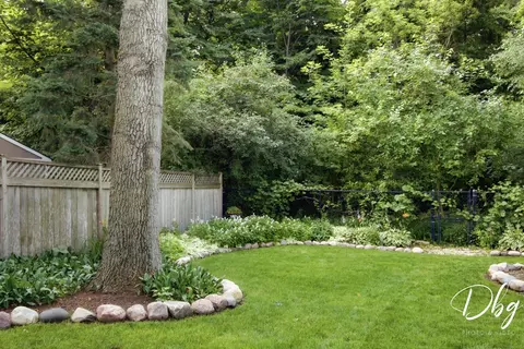 Exterior - 5380 Oakview Ln, Gurnee, IL 60031 photo 13 of 20