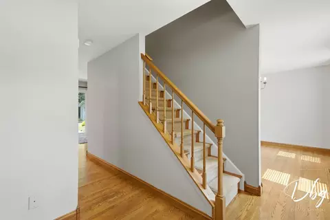 Entry Way - 5380 Oakview Ln, Gurnee, IL 60031 photo 2 of 6