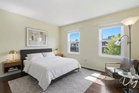 Bedroom - 5380 Oakview Ln, Gurnee, IL 60031 photo 6 of 11