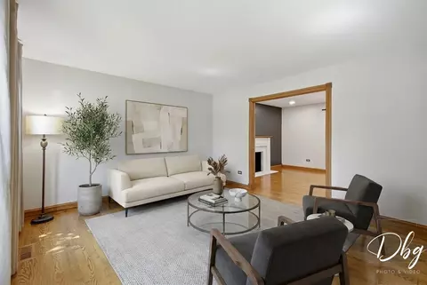 Living - 5380 Oakview Ln, Gurnee, IL 60031 photo 2 of 18