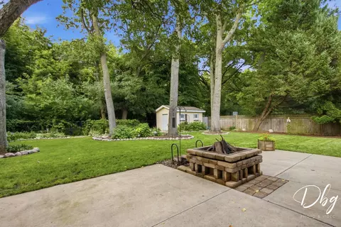 Exterior - 5380 Oakview Ln, Gurnee, IL 60031 photo 11 of 20