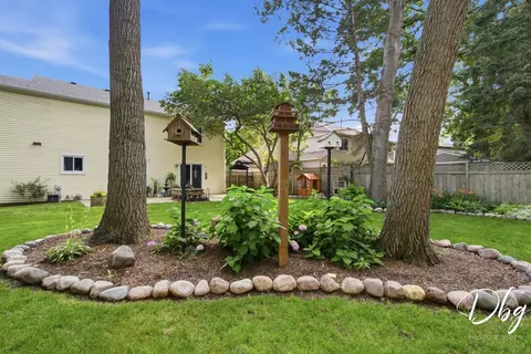 Exterior - 5380 Oakview Ln, Gurnee, IL 60031 photo 18 of 20