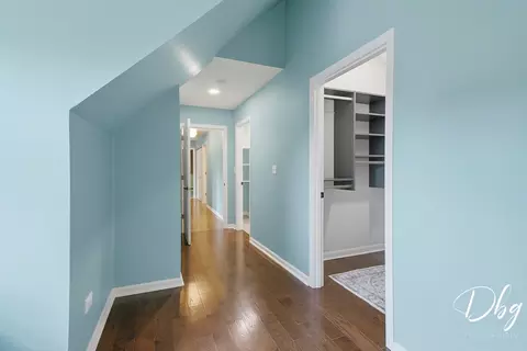 Entry Way - 5380 Oakview Ln, Gurnee, IL 60031 photo 6 of 6