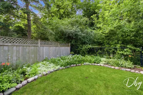 Exterior - 5380 Oakview Ln, Gurnee, IL 60031 photo 14 of 20
