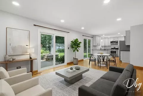 Living - 5380 Oakview Ln, Gurnee, IL 60031 photo 16 of 18