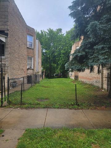 4218 W Gladys Ave, Chicago, IL 60624
