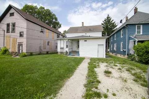 360 S Washington Ave, Kankakee, IL 60901 photo 2