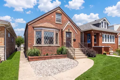 5950 W Foster Ave, Chicago, IL 60630
