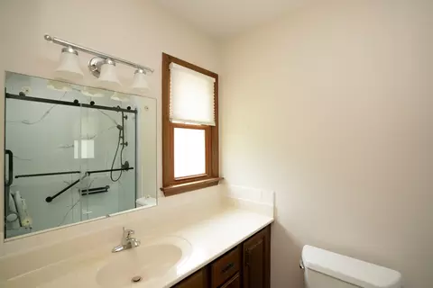 2918 30th St, Moline, IL 61265 photo 8