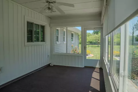 Exterior - 2918 30th St, Moline, IL 61265 photo 2 of 4
