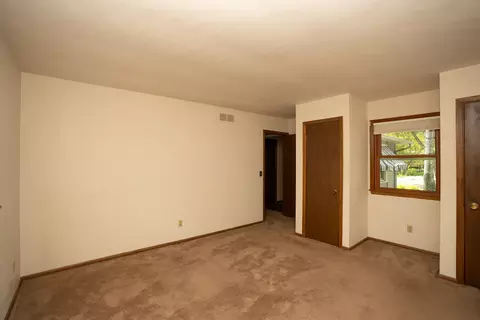 2918 30th St, Moline, IL 61265 photo 10