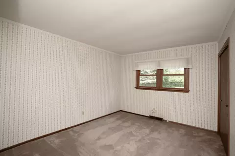 Bedroom - 2918 30th St, Moline, IL 61265 photo 3 of 3