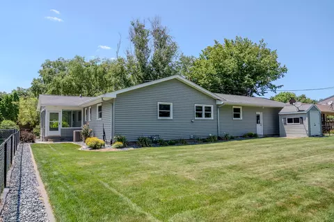 2918 30th St, Moline, IL 61265 photo 14