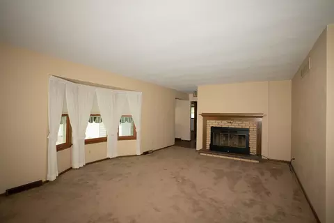 2918 30th St, Moline, IL 61265 photo 2