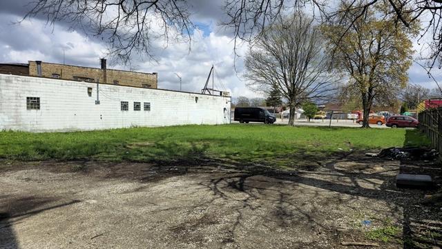 26 S 19th Ave, Maywood, IL 60153