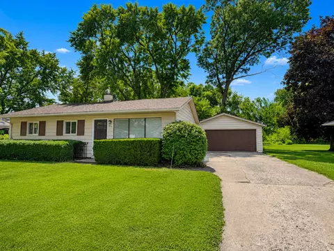 1431 Seminole Dr, Ottawa, IL 61350 photo 1