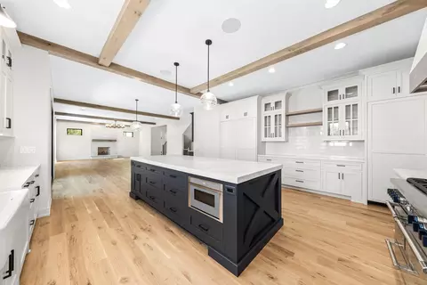 Kitchen - 1314 N Eagle St, Naperville, IL 60563 photo 2 of 3