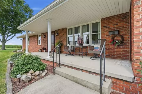 Exterior - 511 N Grove St, Colfax, IL 61728 photo 2 of 7