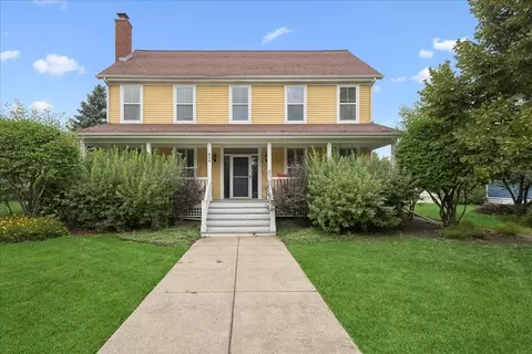 634 Indian Path Rd, Grayslake, IL 60030