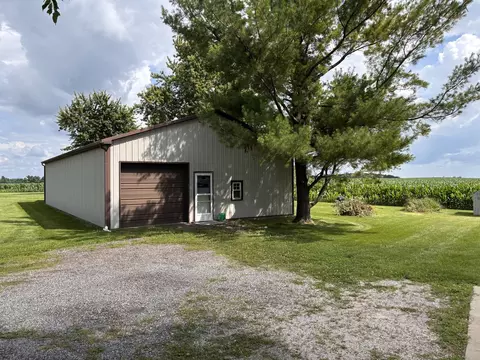 7177 Old Peoria Rd, Danvers, IL 61732 photo 13