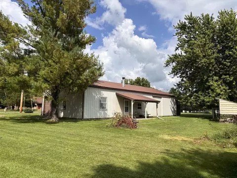 7177 Old Peoria Rd, Danvers, IL 61732 photo 9