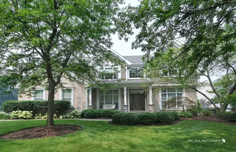 8106 Boulder Ct, Long Grove, IL 60047