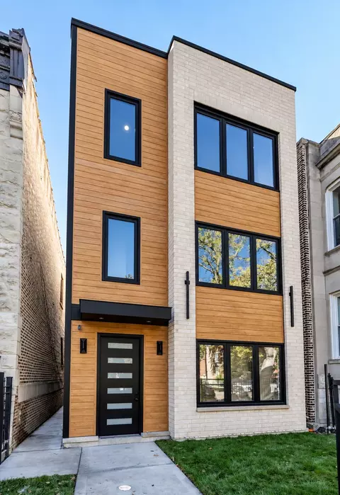 3119 W Flournoy St, Chicago, IL 60612