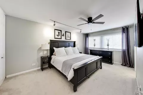Bedroom - 309 Redwing Dr, Deerfield, IL 60015 photo 1 of 3