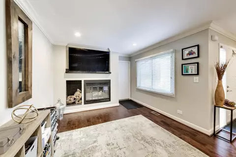 Other - 309 Redwing Dr, Deerfield, IL 60015 photo 1 of 6