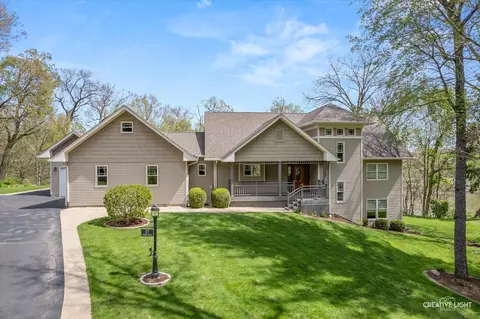 37 Park Dr, Yorkville, IL 60560