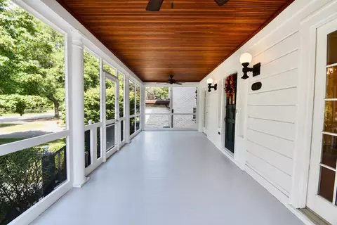 Exterior - 1131 Thatcher Ave, River Forest, IL 60305 photo 4 of 8