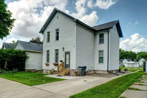 148 Fayette St, Clinton, IA 52732