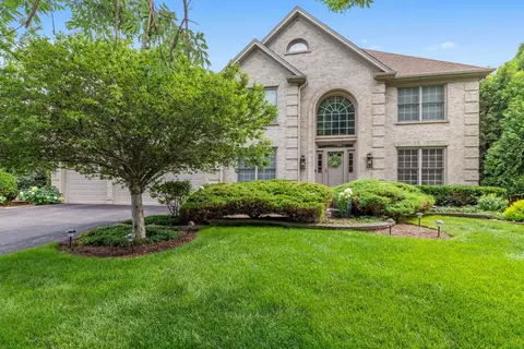 2660 Hoddam Rd, Naperville, IL 60564