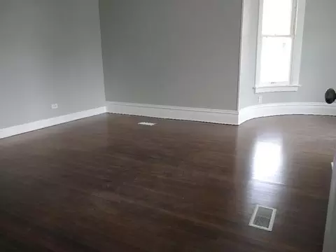 472 N Spring St, Elgin, IL 60120 photo 3