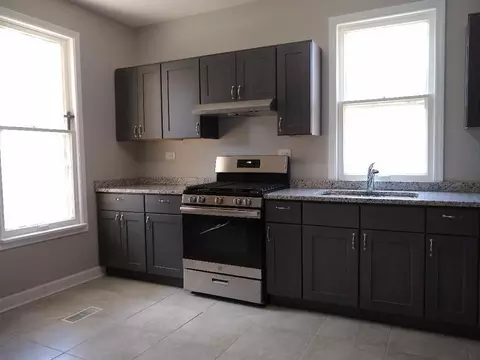 472 N Spring St, Elgin, IL 60120 photo 8
