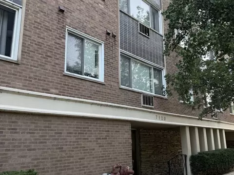 7120 N Sheridan Rd #411, Chicago, IL 60626